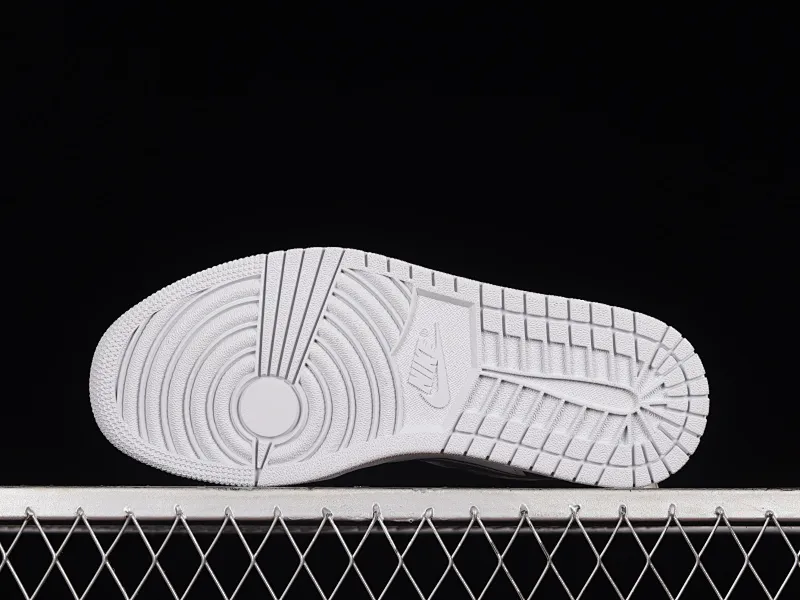 All Categories Air Jordan Jordan Series Basketball Shoes Air Jordan 1 Low Z Edition Air Jordan 1 Low "Gcel" AJ1 Joe 1 Silver Sports Culture Basketball Shoes DX6070-101